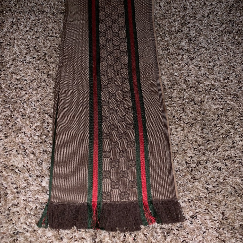 Gucci scarf